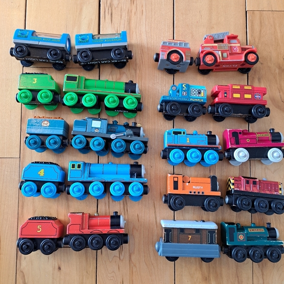 THOMAS TRAIN WOODEN LOT OF 15!  READ!  Thomas Train Wooden Railway - Picture 12 of 16